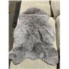 Image 1 : Mon Chateau Faux Fur Rug