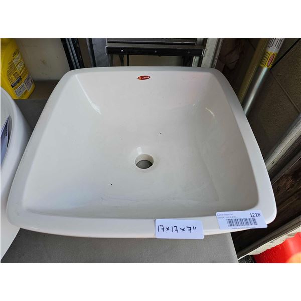Lamosa white ceramic vessel bathroom sink 17"x17"x7"