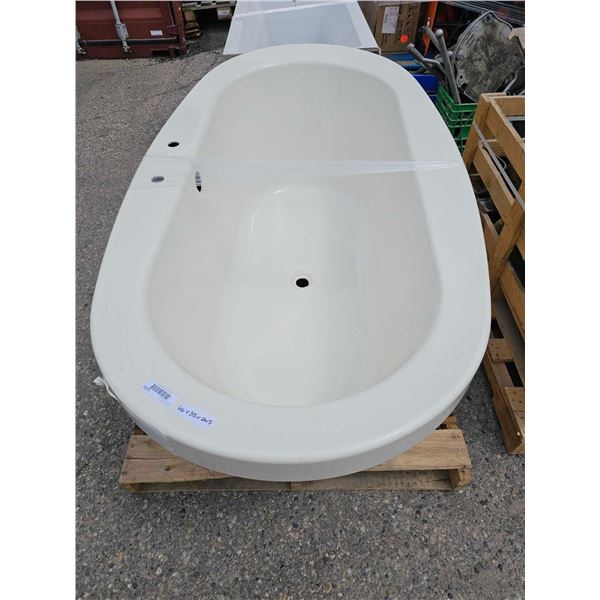 White acrylic free standing saoker bath tub 66"x35"x24" tall