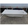 Image 1 : Valley Acrylic Bath LTD IONE 72 inch x 32 inch Plain Skirted Bathtub Left-Hand Drain Location 72"x32