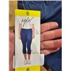 Image 4 : Up Women's Size 6 Capri Pants