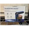 Image 1 : Handheld Mini Steamer