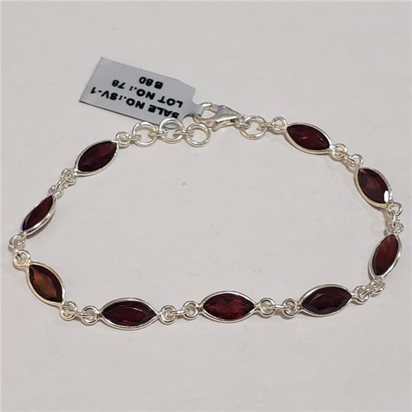 Silver Garnet(8.3ct) Bracelet (~Size 0) (~length 8inches) (~weight 5.65g), Suggested Retail Value $3