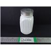 Image 1 : Vintage Milk Glass Shaker