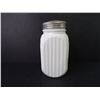 Image 2 : Vintage Milk Glass Shaker