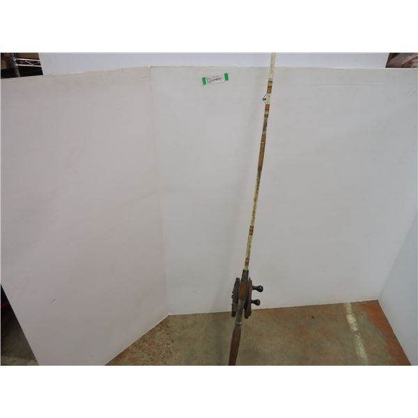 *Daiwa Brand Deep Sea Fishing  Rod/Reel - 82" Long