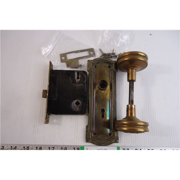 Brass Door Knob Set with Hardware