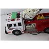 Image 2 : Dixie Toy Ladder Fire Truck