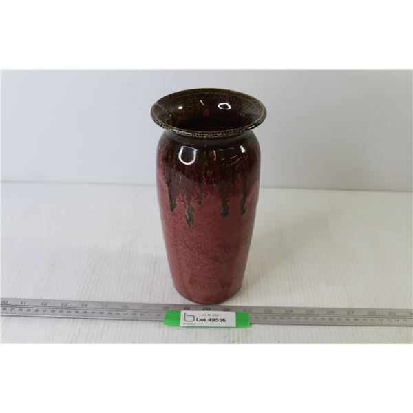 Signed Studio Pottery Airdrie - Greg & Lori McRitchie - Mudslide 9 3/4" Vase