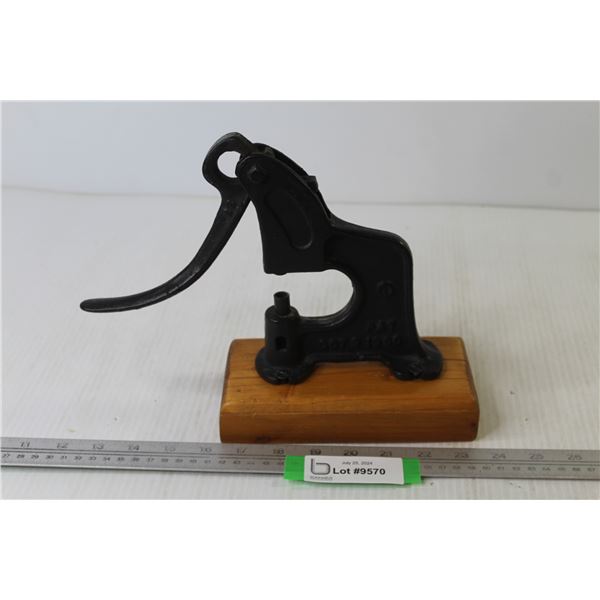 Rex #27 Rivet Setter - Patented Oct 9 1900