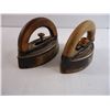Image 6 : (2) Vintage Sad Irons