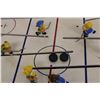 Image 7 : Simpsons Tabletop Hockey in Original Box