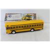 Image 3 : Blue Bird - All American All Canadian Plastic School Bus Bank