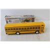Image 5 : Blue Bird - All American All Canadian Plastic School Bus Bank