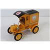 Image 4 : ERTL 1905 Diecast Delivery Car Bank (in box)