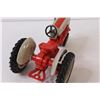 Image 3 : Ford Model 901 1:16 Scale Toy Tractor