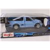 Image 4 : Maisto Ford Lightning SVT F-150 Model 1:18 Scale in Box