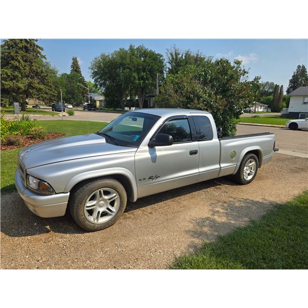 2001 Dodge Dakota  R/T Truck  2WD    132,123 Kms  Very Clean