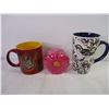 Image 4 : Pkg. of Napkin Rings, Treat Plate, Wall Hanger,(2) Mugs and Candle