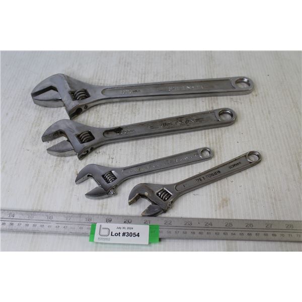 (4) Crescent Wrenches (375 - 300 - 200mm)