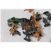 Image 2 : Retro Plastic Toy Soldiers in Box
