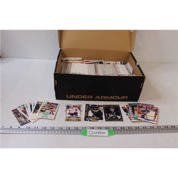 Approx 1,000 Sports Cards Modern & Vintage Assortment