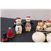 Image 3 : (5) Salt & Pepper Shaker Sets: Snowmen, Penguins, Bears, Misc.