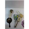 Image 2 : Vintage Brushes and Mirrors