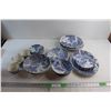 Image 1 : Assorted Plates and Cups - Blue Willow