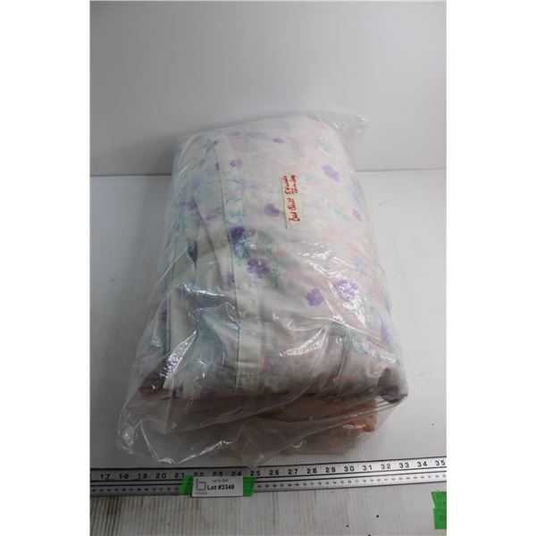 Bed Quilt 54'' x 72''