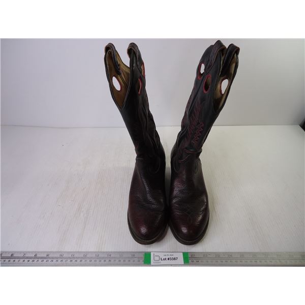 Pair of Boulet Cowboy Boots-Size 7.5-very nice condition