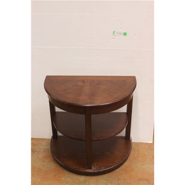 TV Stand 24'' x 16'' x 26''