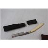 Image 5 : Vintage Straight Edge Razor & Razor Set in Leather Case