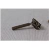 Image 4 : (3) Vintage Razors - Assorted