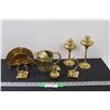 Image 1 : Brass Lot: (2) Oil Lamps, Napkin Holder, Pear Bell, Watering Can Decor, Misc