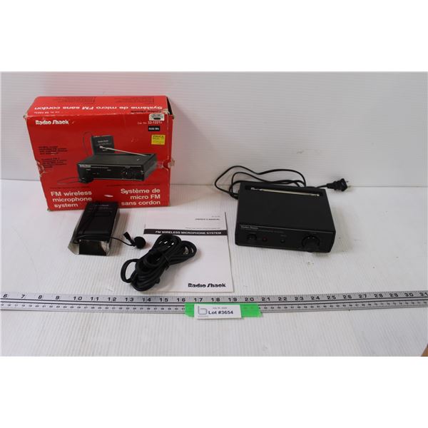 Radio Shack Fm Wireless Microphone System - Untested