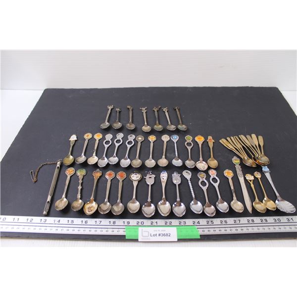 (30+) Collectors Spoons (Astronomy Signs, Provincial, Rodeo. Misc.)