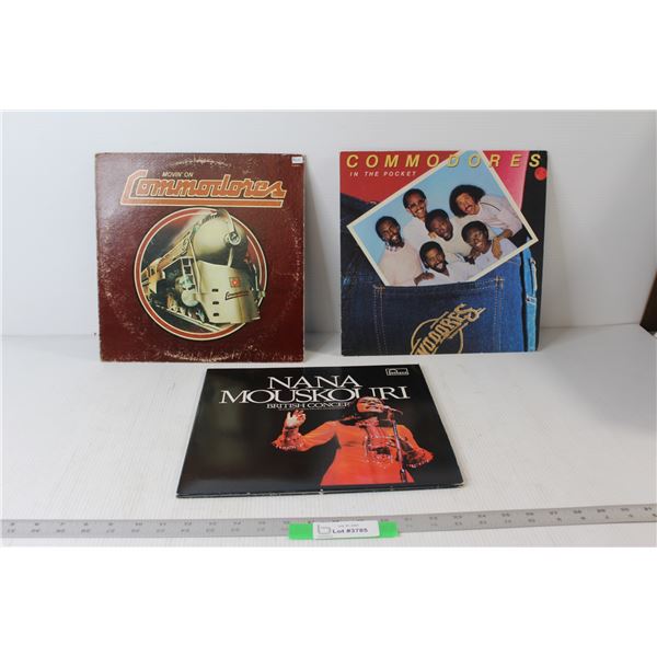 (4) Records - Commodores In The Pocket, Nana Mouskouri British Concert, Movin On Commodores
