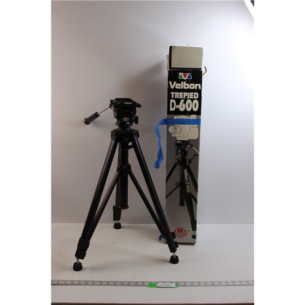 Velbon Trepied D-600 Camcorder Tri-Pod w/Original Box