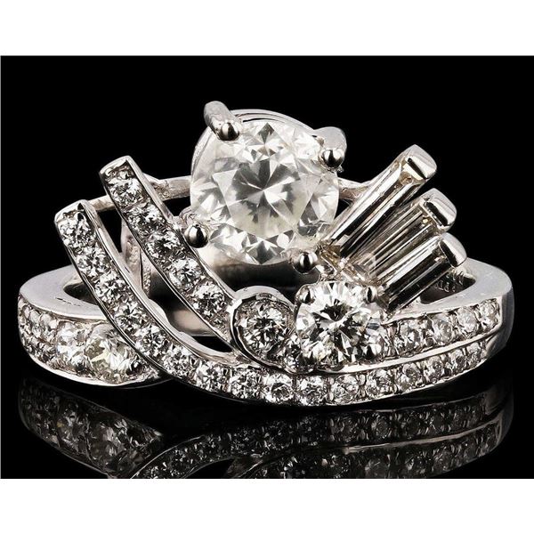 1.01CT DIAMOND PLATINUM LADIES RING - 1.85CTW