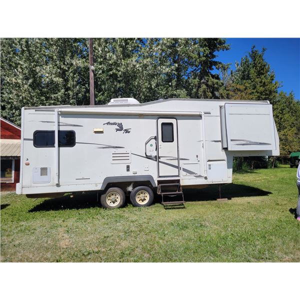 2004 Arctic Fox 27-5L Holiday Trailer, winterized, 2-slides, AC, heating, radio, awning. SN. 4N15L27