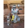 Image 4 : DeWalt 770 radial arm saw