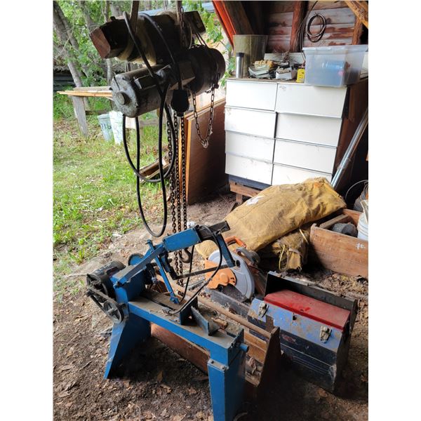Elec. Hack saw, hoist, tool boxes c/w various tools, rigid circular saw