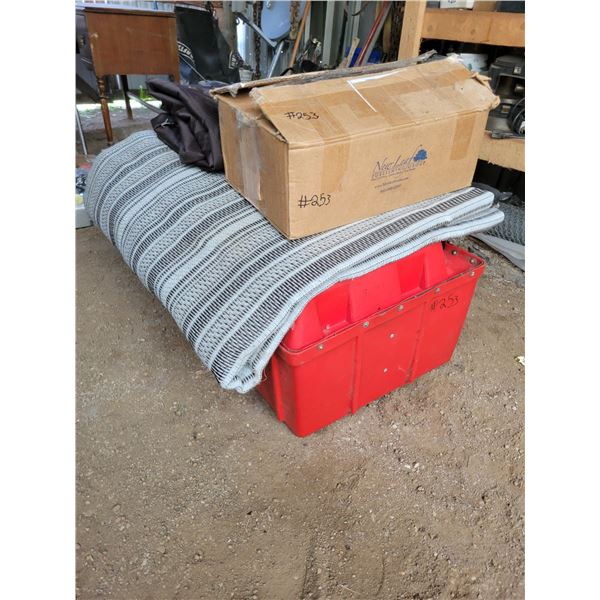 Cargo carriers, black cover, red case, floor cover