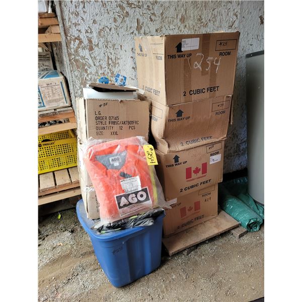 Pile of laces, polyester binders