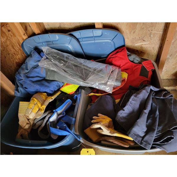 2- Totes c/w men's clothing & work gloves