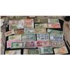 Image 1 : World Paper Currency