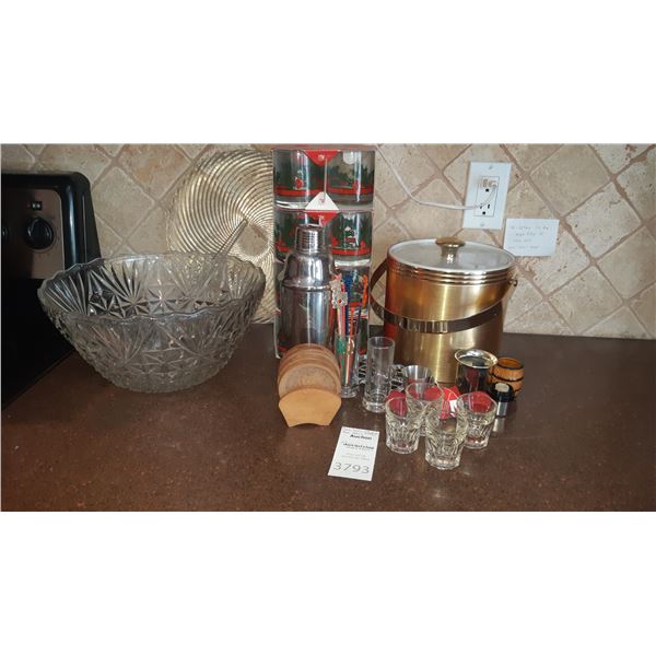 Ice Bucket, Punch Bowl, Cocktail Shaker A