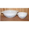 Image 1 : PYREX SET OF TWO MIXING BOWLS (TWO SIZES)