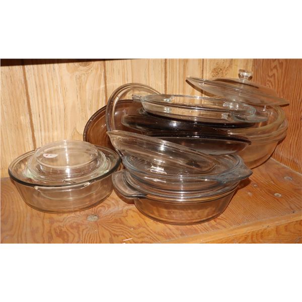 ASSORTED GLASS BAKEWARE LOT & MISC LIDS (PYREX INC